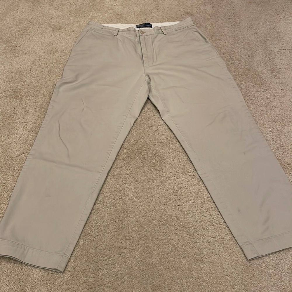 Classic Chino -Polo Ralph Lauren men’s pants, color khaki, size: 36/30.Like new.